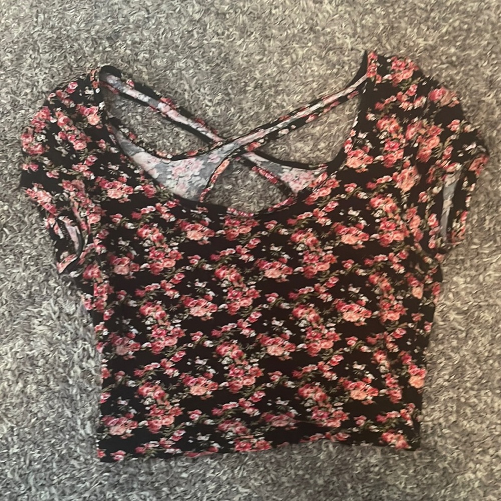 floral tshirt